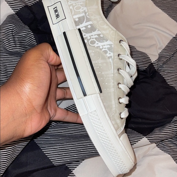 Only worn once - Picture 3 of 4